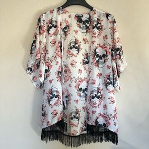Hot Topic - M - White/ Pink Skull Floral Kimono